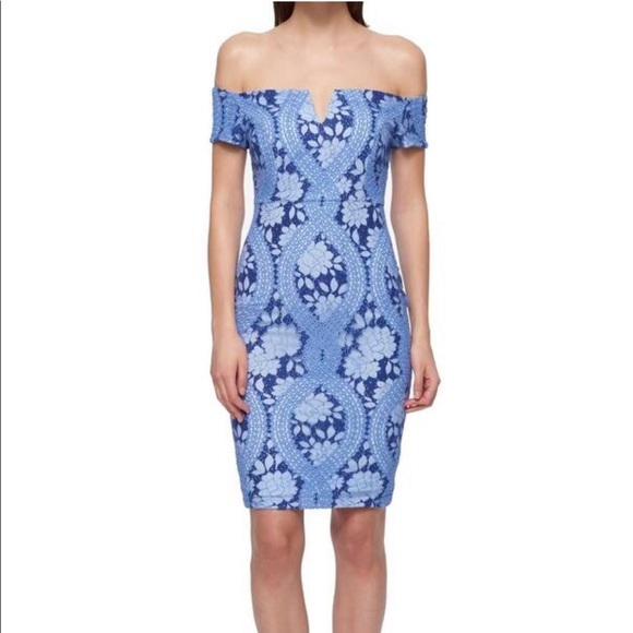 Guess Lace Off Shoulder Dress - Picture 2 of 3
